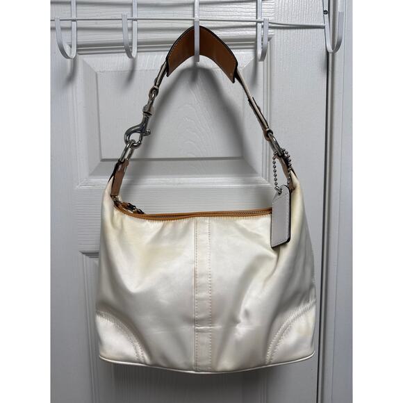 Coach Y2K White Hampton Nylon Shoulder Bag - Picture 4 of 10